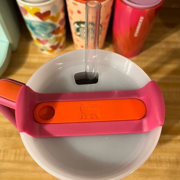 Stanley Vivid Pink Tumbler with Handle - Picture 2 of 4